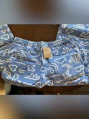 Patagonia white/blue abstract pants